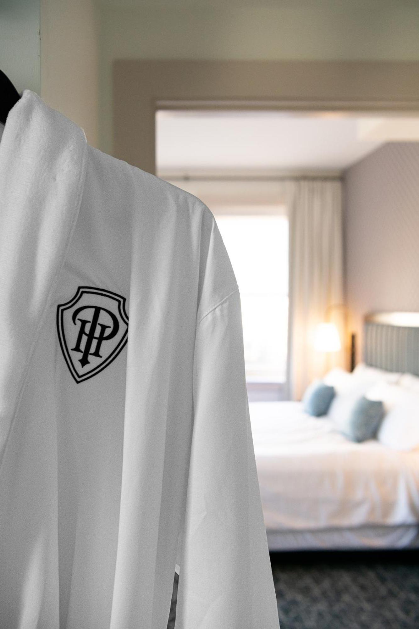 Hotel Petersburg, Tapestry Collection By Hilton エクステリア 写真