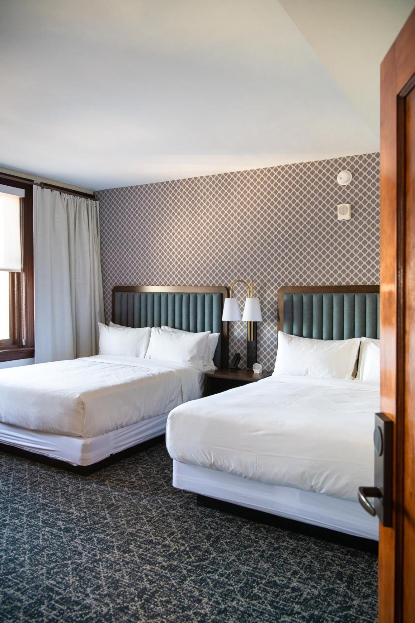 Hotel Petersburg, Tapestry Collection By Hilton エクステリア 写真
